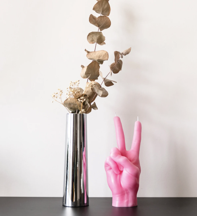 Le candele di Justinas Bružas, fondatrice di CandleHandShop