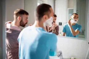 coinquilini in bagno