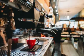 macchina da caffè in un bar