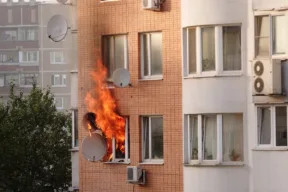appartamento in fiamme