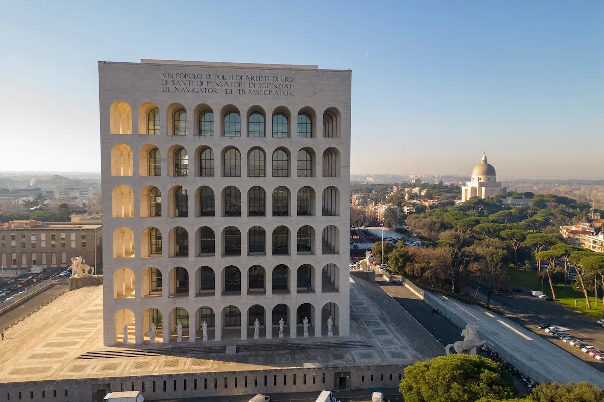 Alla scoperta della sede di Fendi a Roma: dove si trova il Palazzo della Civiltà Italiana
