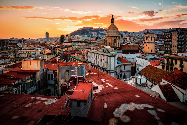 Quartiere Pianura a Napoli: dove si trova, cosa vedere e i costi delle case