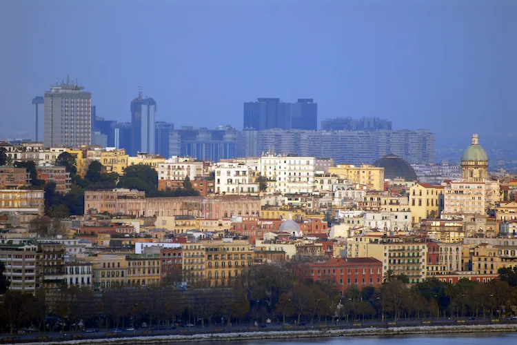 Cosa vedere nel quartiere Poggioreale di Napoli e quanto costa viverci