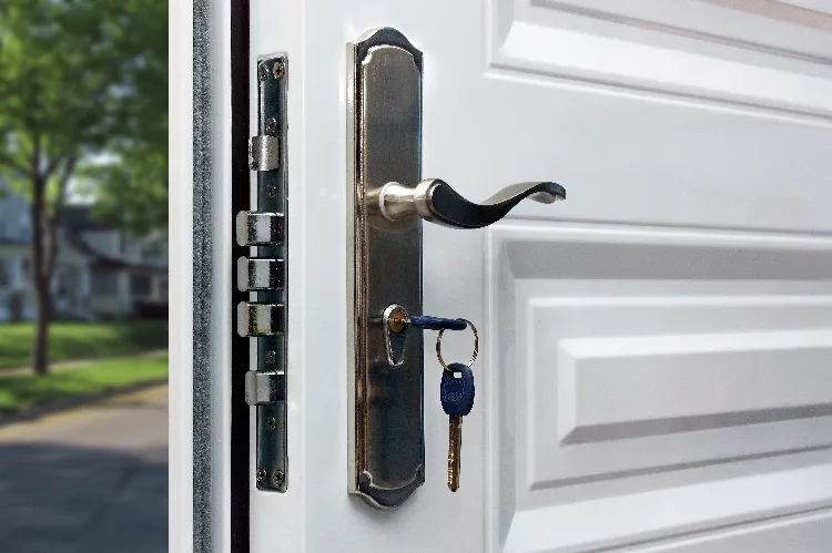 Qual è la differenza tra porta blindata e corazzata? Cosa sapere