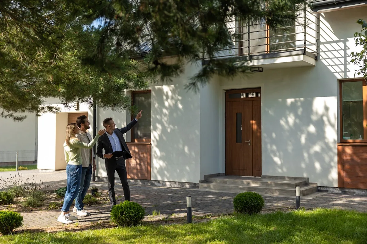 Chi sono i primi agenti immobiliari della storia?