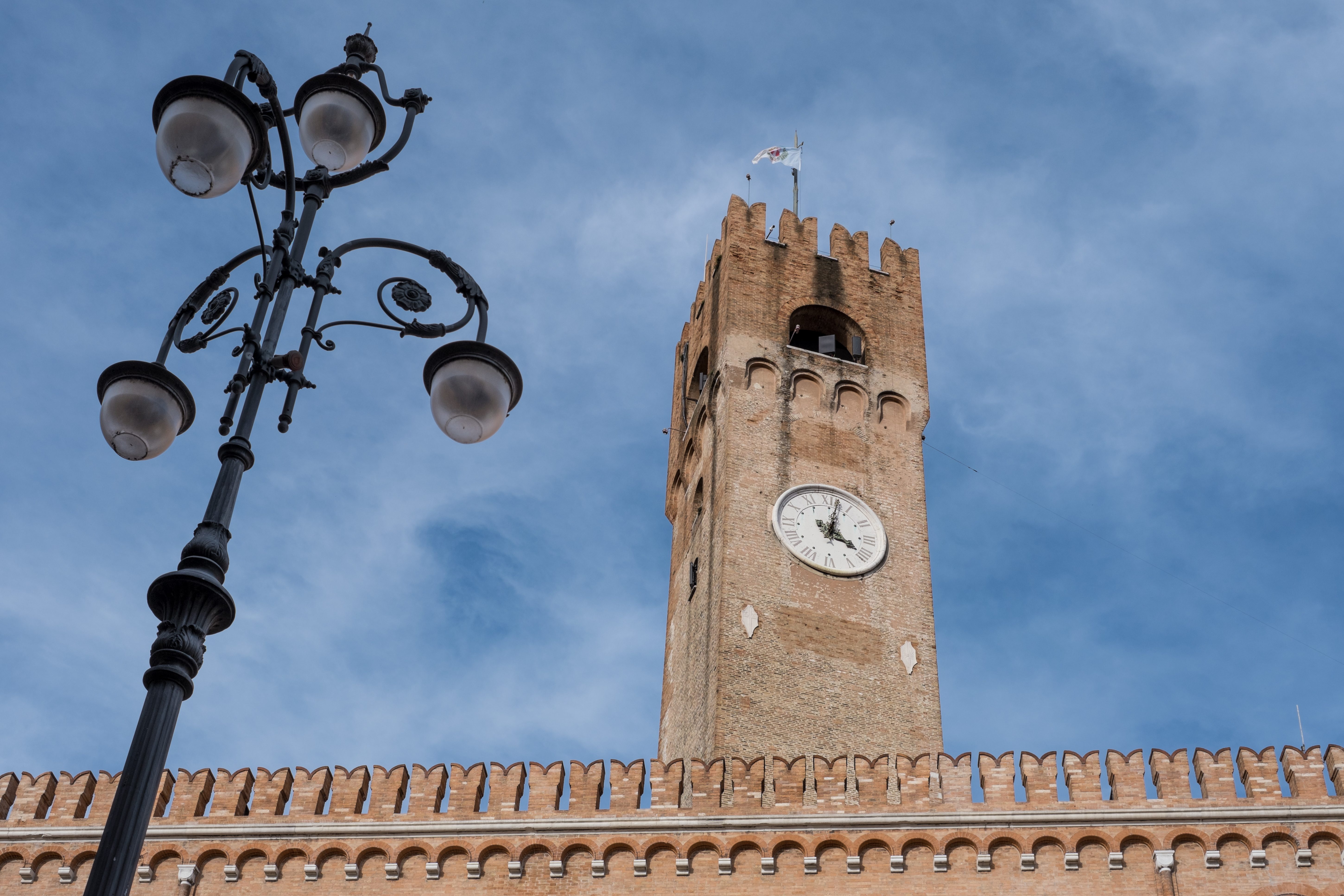 Treviso: cosa vedere in pochi giorni e quanto costa viverci Palazzo del Podestà