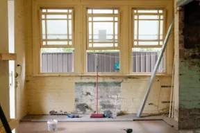 Cosa si rischia a comprare una casa con abuso edilizio?