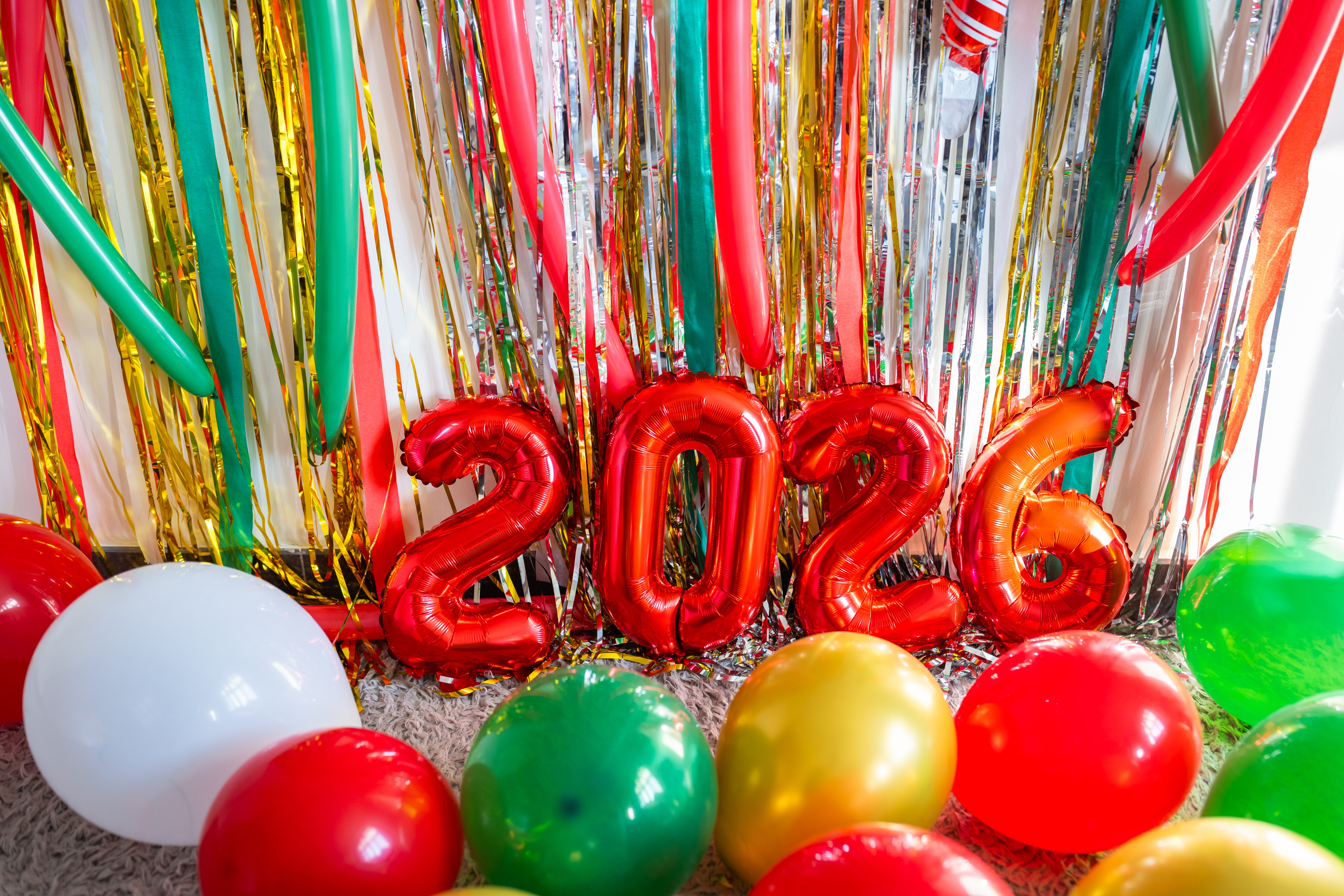 palloncini blu e bianchi per una festa di compleanno