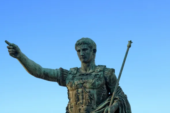 A Roma è stata trovata una testa di marmo in piazza Augusto Imperatore