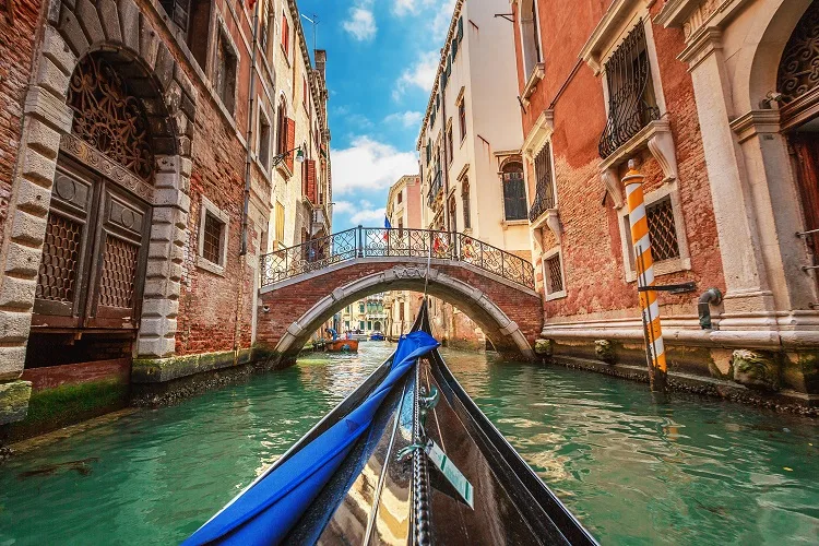 Dalian, la copia di Venezia in Cina: ecco la città ispirata alla Serenissima