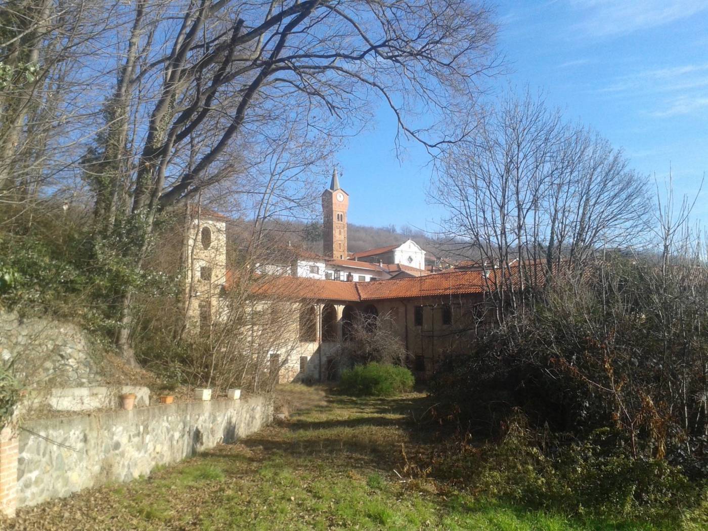 Il castello che ha ospitato Napoleone a Montalenghe è in vendita: ecco quanto costa esterno villa Montalenghe