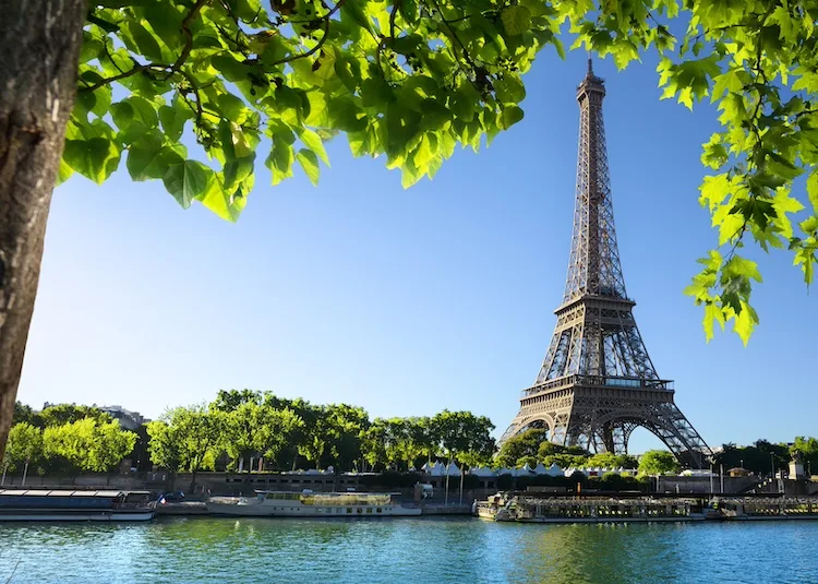 Quali sono le attrazioni turistiche più criticate al mondo e perché