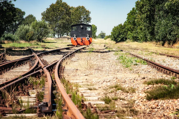 Le ferrovie abbandonate più belle d’Italia