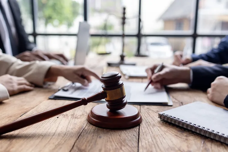 È obbligatorio il cambio di residenza in caso di separazione?