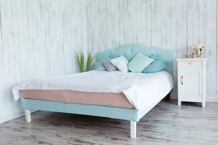 Il verde Tiffany potrebbe essere il colore perfetto per la tua camera da letto