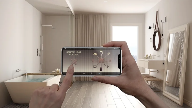 Come realizzare un bagno smart in casa: specchi, rubinetti e altre soluzioni tecnologiche