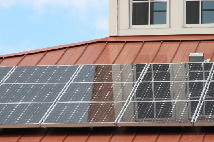 Cosa succede se non si puliscono i pannelli fotovoltaici?