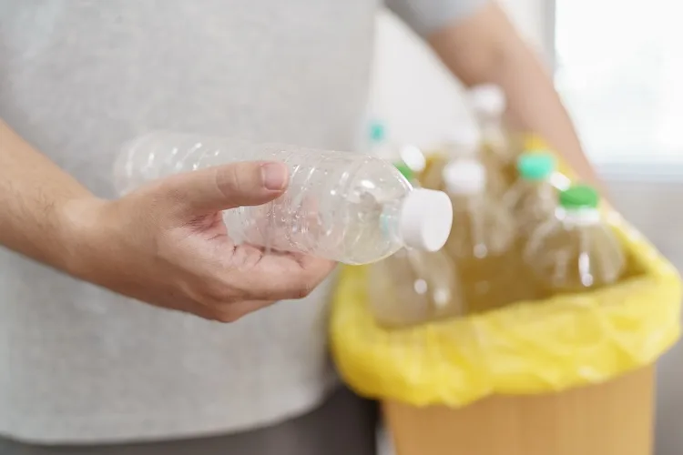 Come ridurre l’uso di plastica a casa ed essere più sostenibili