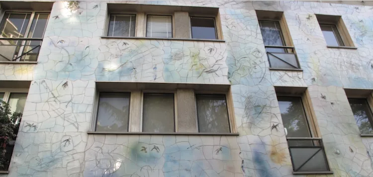 Casa Rondini Roma Duemila formelle di ceramica colorata per la facciata della Casa delle ...