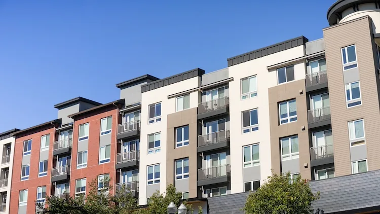 Qual è la differenza tra regolamento assembleare, convenzionale e misto in condominio?