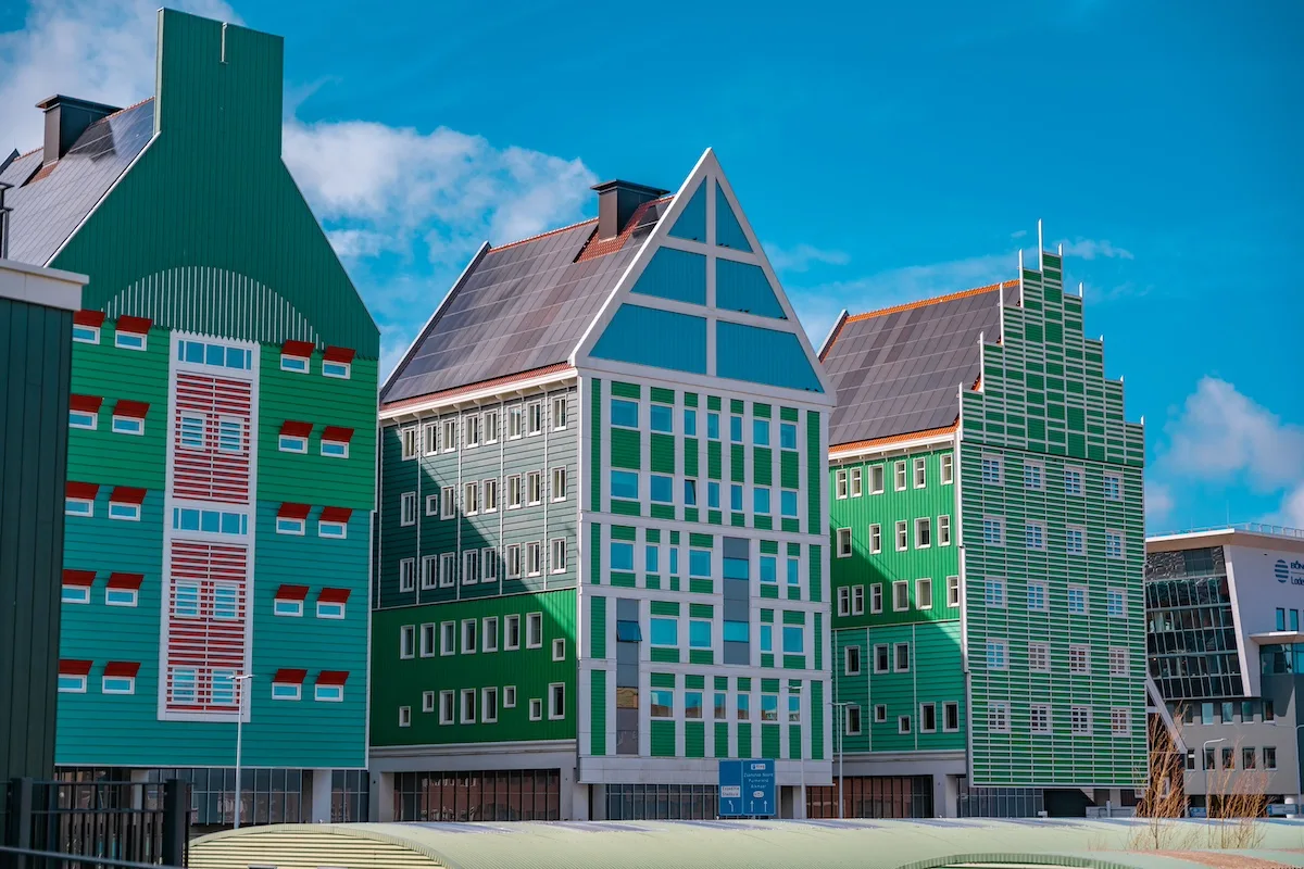 A Zaandam c’è un hotel che sembra costruito con i LEGO