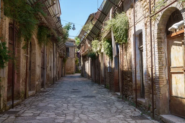 Apice Vecchia, la città fantasma in provincia di Benevento