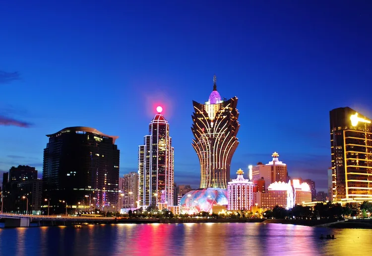 Versace apre il suo primo hotel di lusso a Macao
