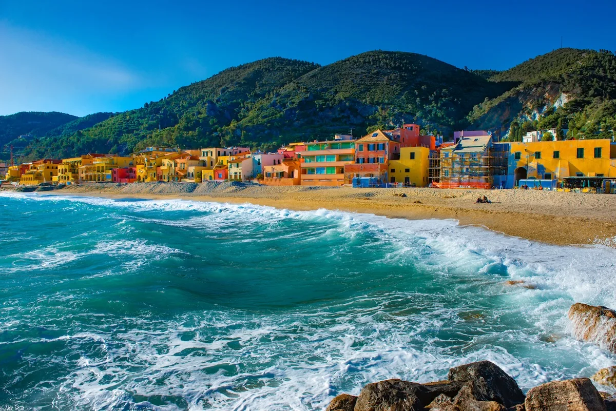 Baia dei Saraceni, Varigotti