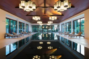 resort con piscina