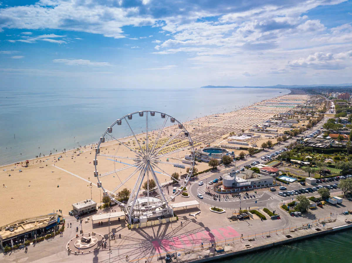 Le 10 spiagge più belle da scoprire in Emilia Romagna quest’estate