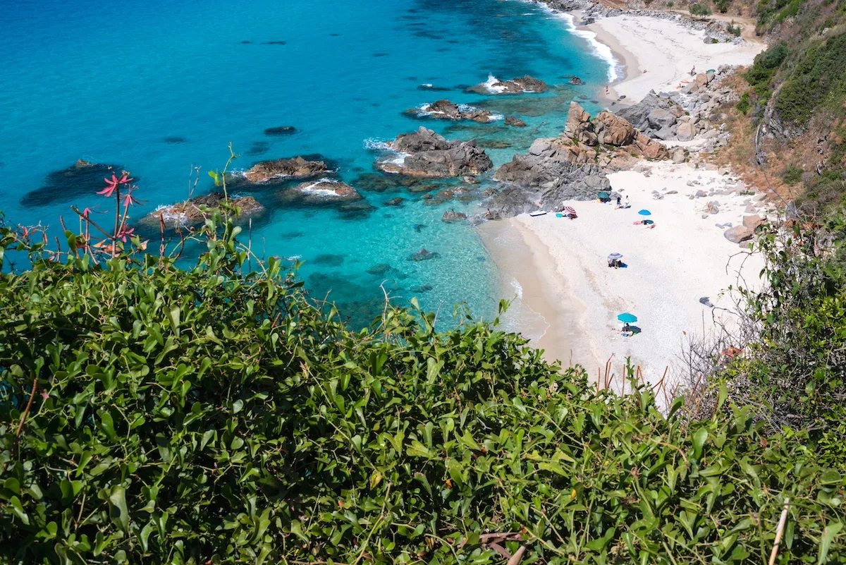 Le migliori spiagge della Calabria ionica e tirrena, dove trovare il mare più bello