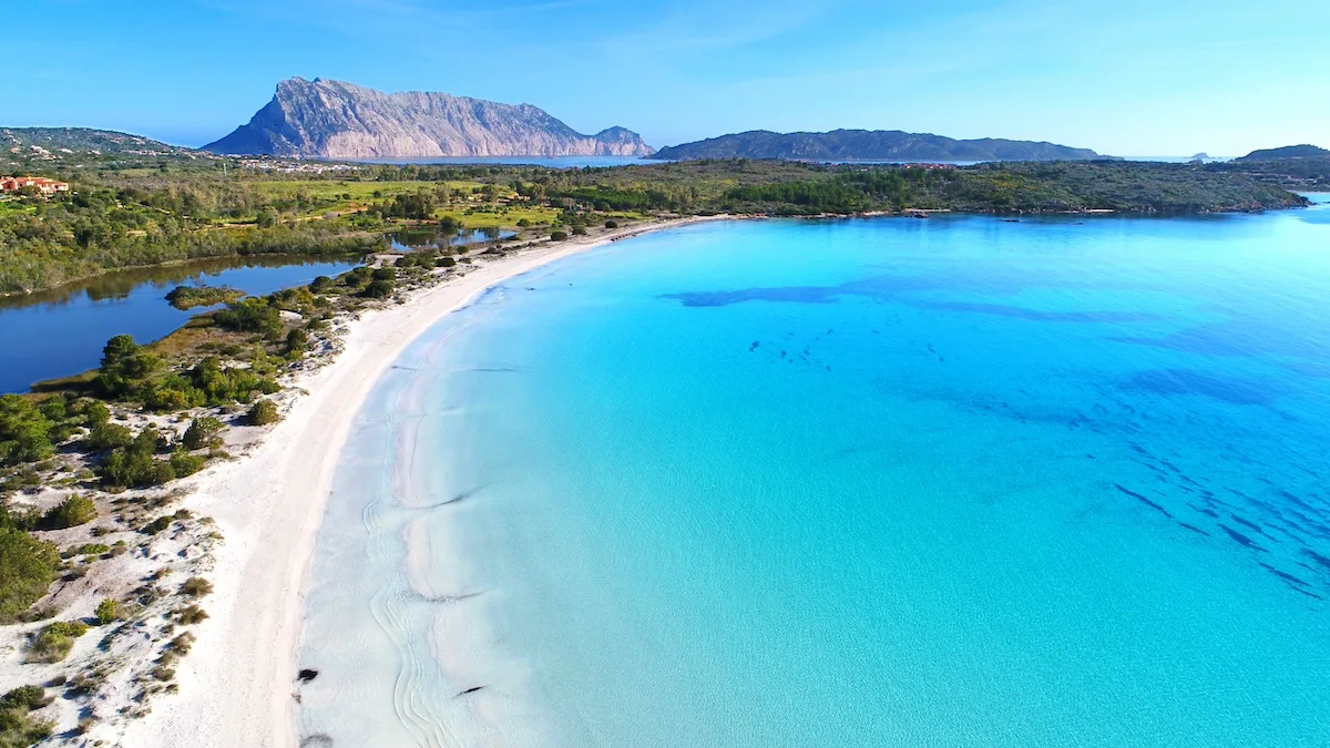 Le spiagge più belle della Sardegna, tra sabbia dorata e mare cristallino