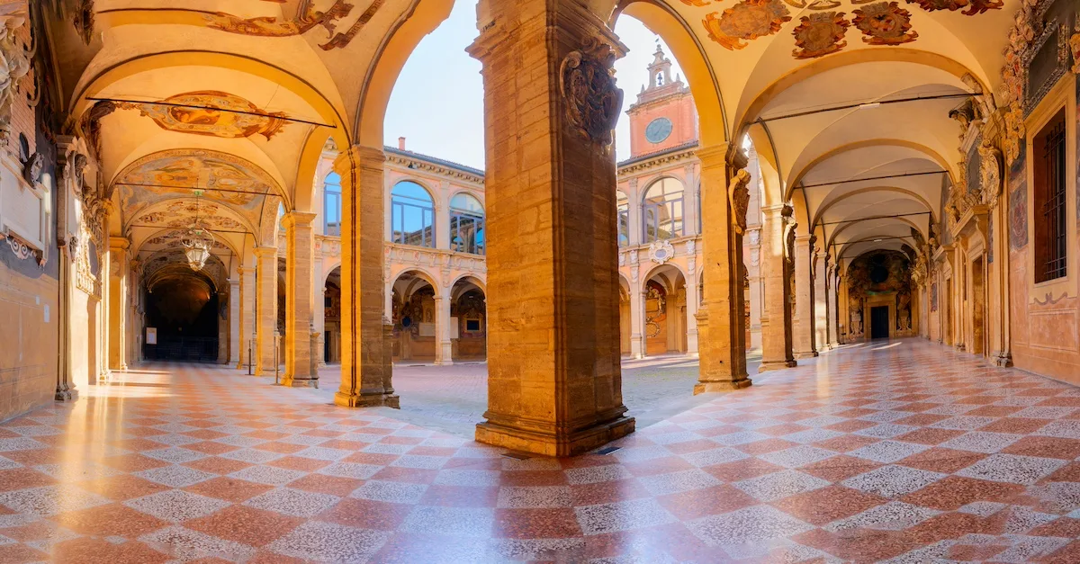 Non solo Bologna: le più belle città con i portici in Italia