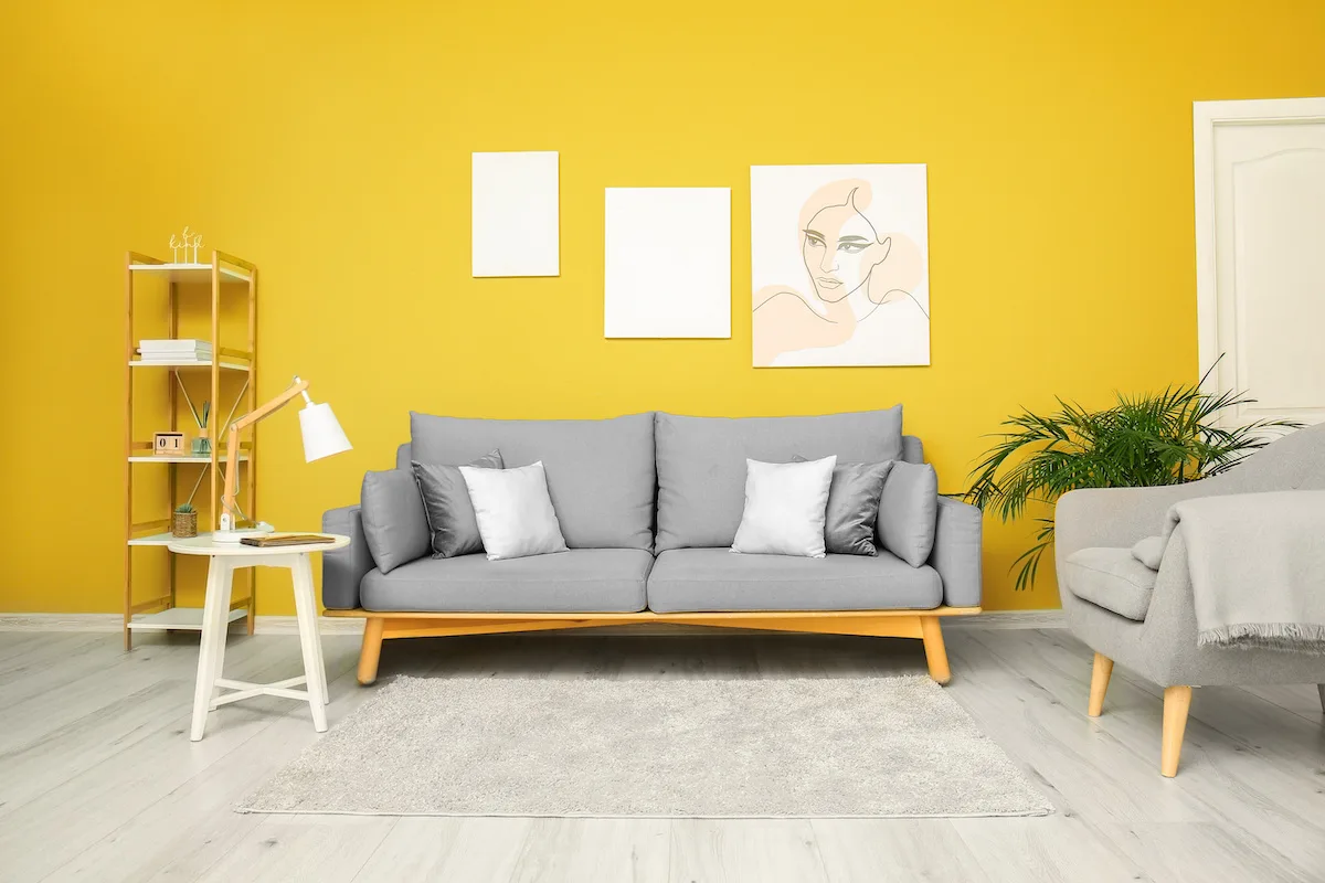 Tutte le tonalità di giallo tra cui scegliere per le pareti interne ed esterne della tua casa