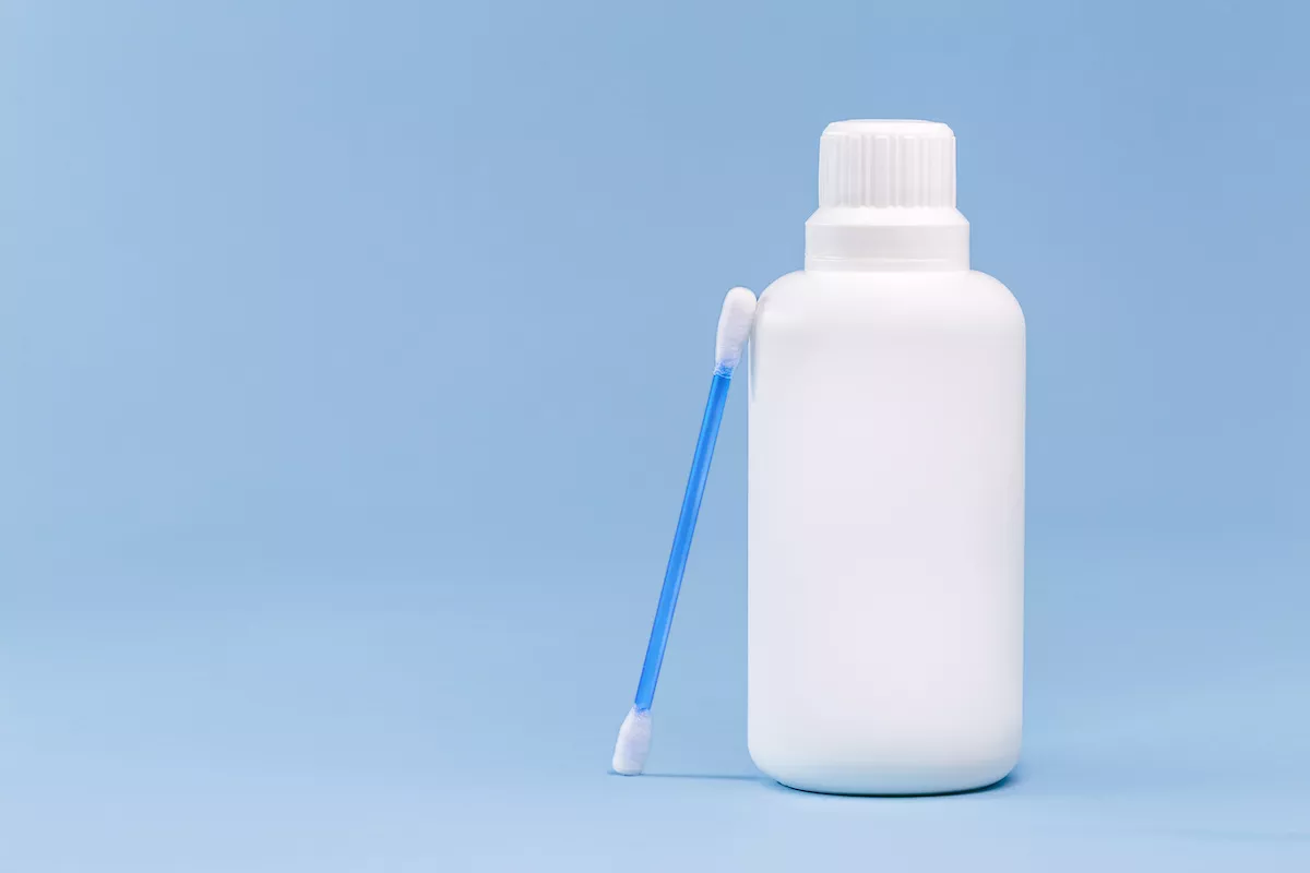 Acqua ossigenata, ecco come e quando usarla per le pulizie domestiche
