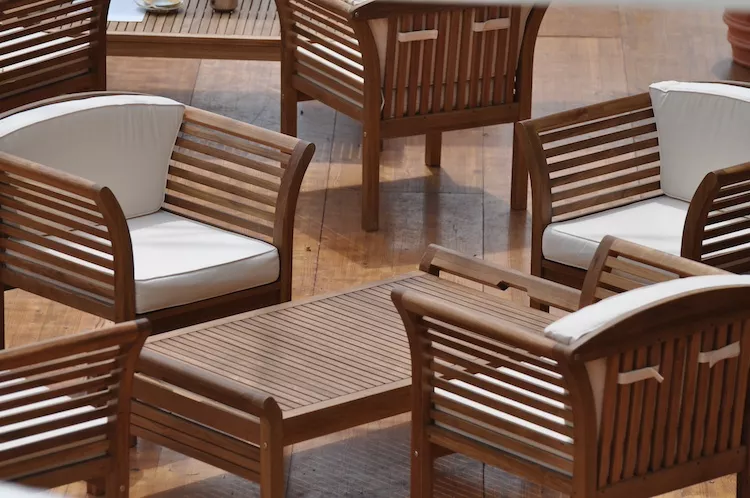 Cosa si intende per dehors? Cosa sono e differenze con gazebo, veranda e pergolato