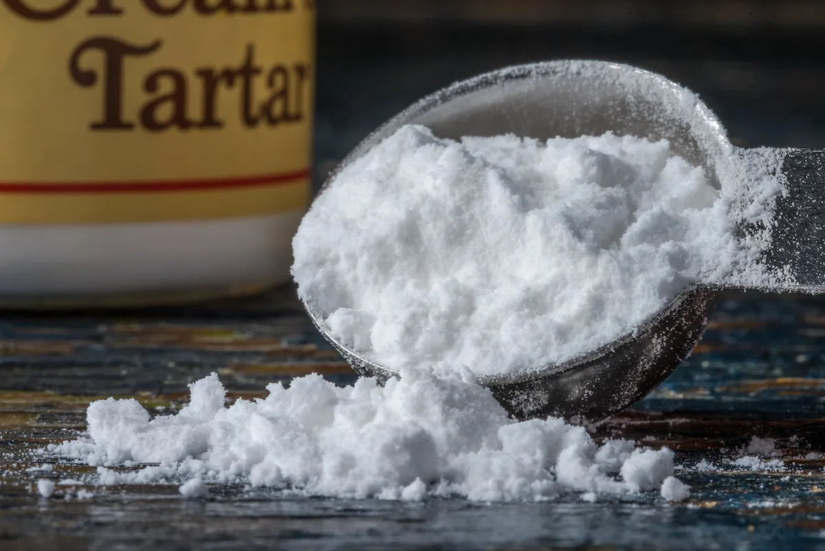Cremor tartaro, cos’è e a cosa serve in casa (non solo in cucina)