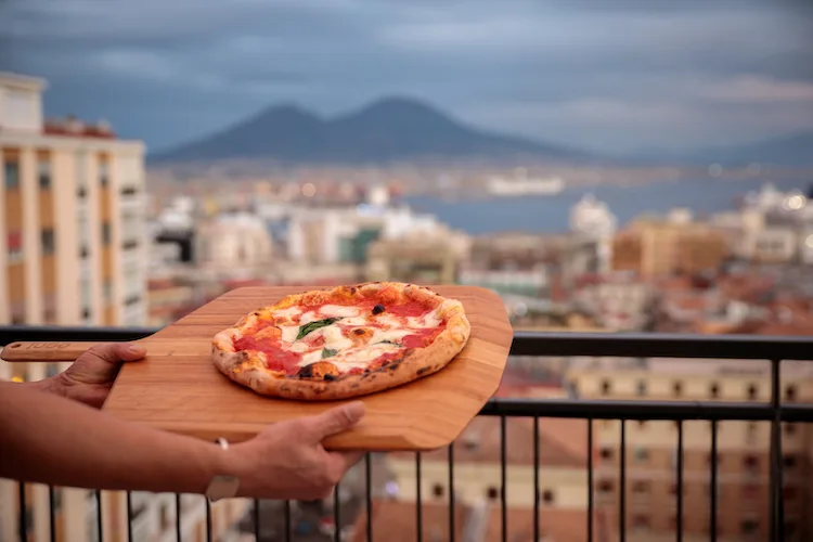 La città con più napoletani al mondo non è Napoli