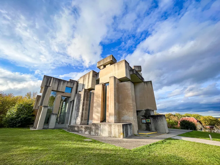 Le 5 chiese brutaliste più belle da scoprire in giro per il mondo