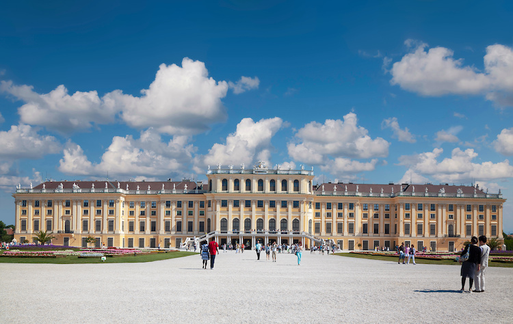 Palazzo di Schonbrunn alla scoperta del castello della Principessa Sissi a Vienna
