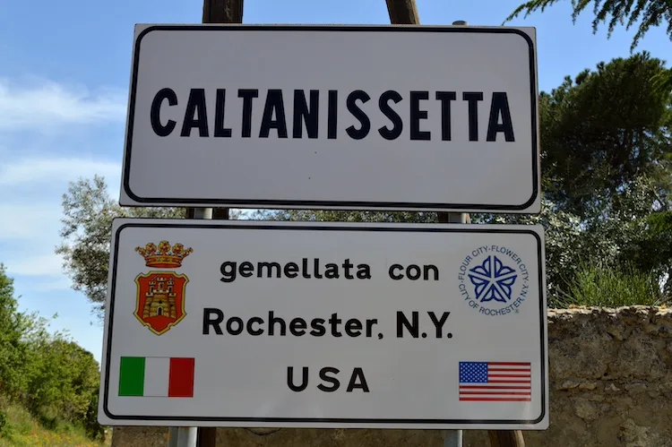 Perché alcune città sono gemellate?