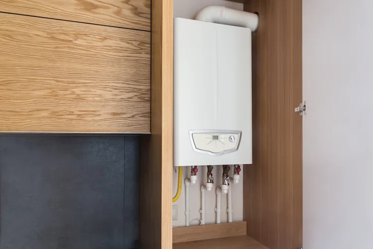 Caldaie a gas: stop agli incentivi dal 2025. Bruxelles chiarisce la Direttiva sulle “Case green”