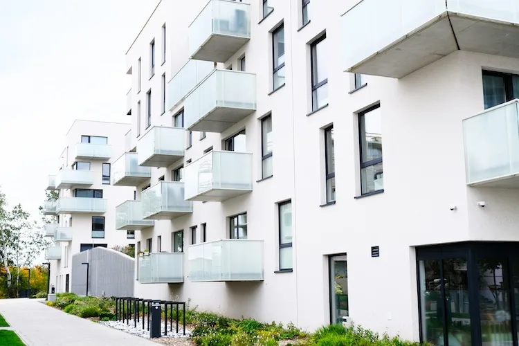 Il ruolo dell’amministratore di condominio nella gestione dell’umidità: prevenzione e responsabilità