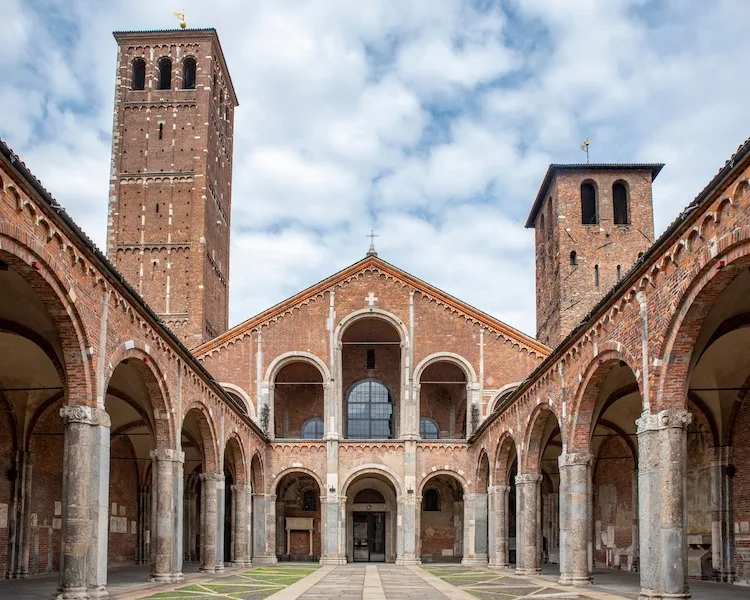 Alla scoperta della Basilica di Sant’Ambrogio, il patrono di Milano