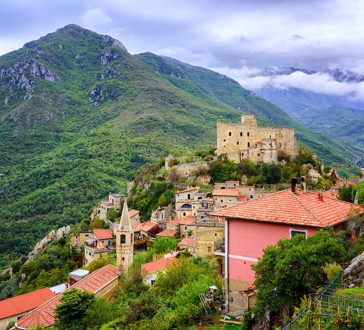 Castelvecchio di Rocca Barbena