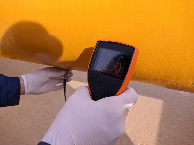 Come si misura lo spessore della vernice?