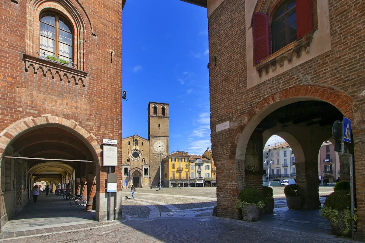 Duomo di Lodi e Piazza della Vittoria