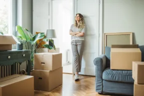 una persona in una nuova casa