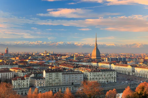 Period properties: the villa from 'Profondo Rosso' in Turin