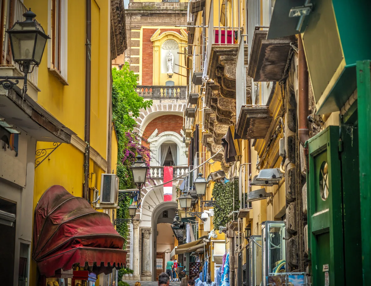 The most beautiful streets in Naples: a walk through history and panoramic views